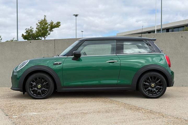 Grøn Mini Cooper SE fra 2022