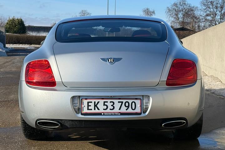 Sølv Bentley Continental GT fra 2009