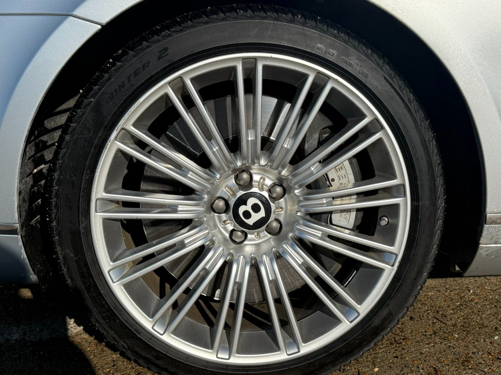 Sølv Bentley Continental GT fra 2009