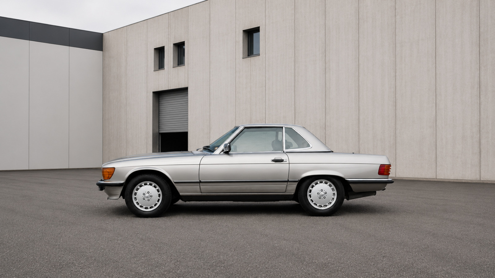 undefined Mercedes 560 SL fra 1987