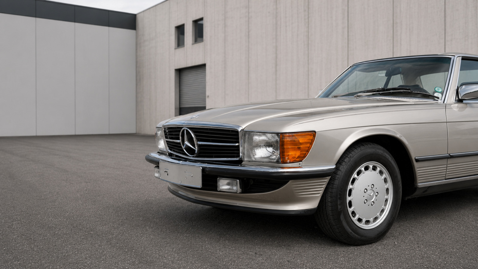 undefined Mercedes 560 SL fra 1987