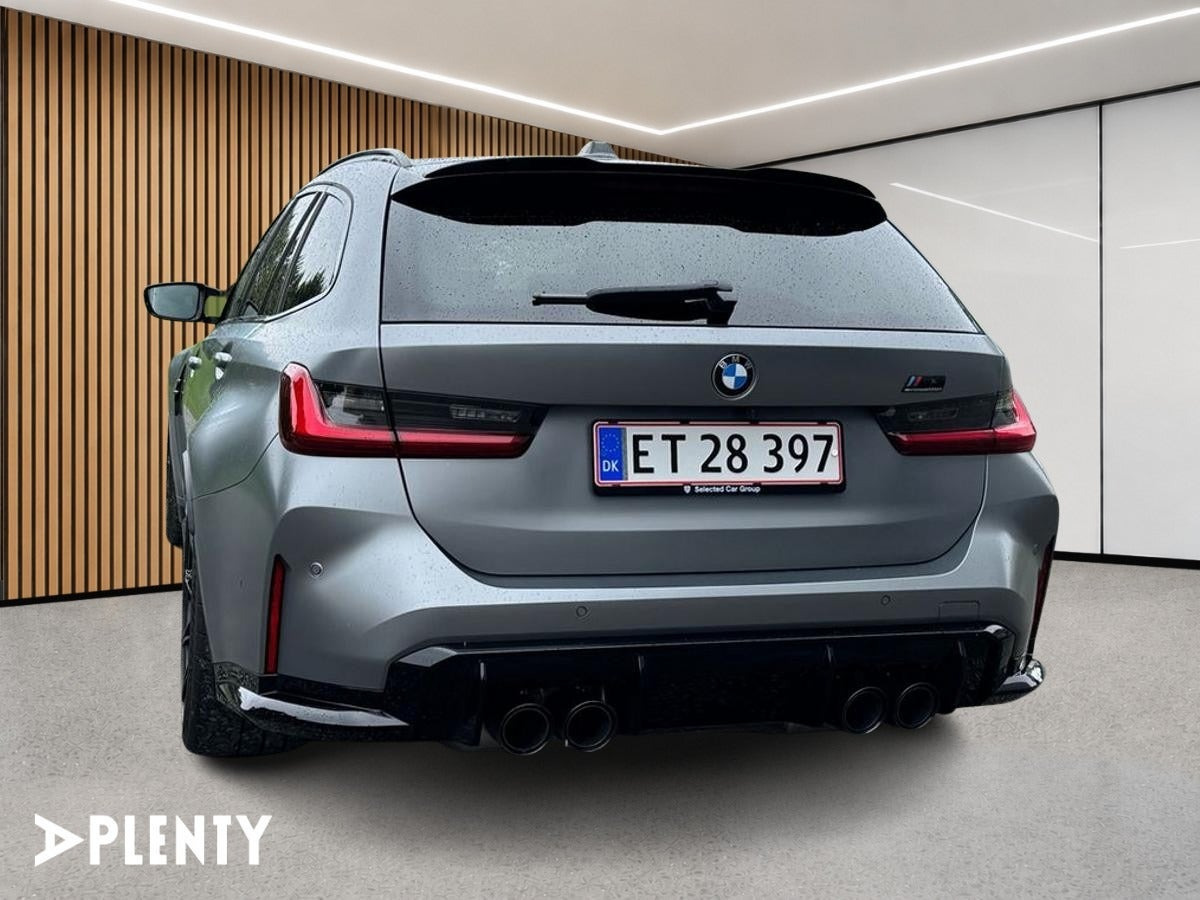 Grå BMW M3 fra 2023