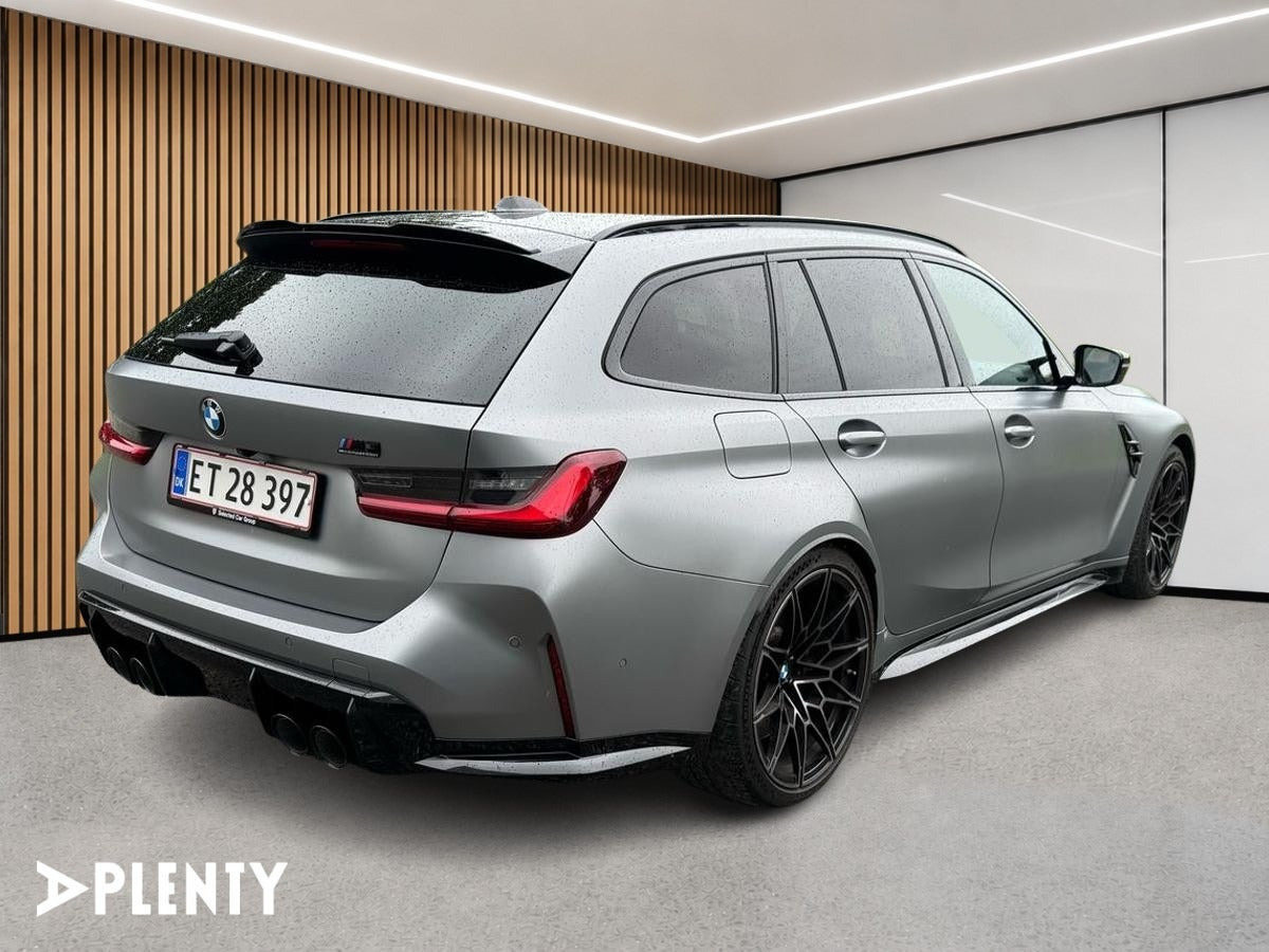 Grå BMW M3 fra 2023