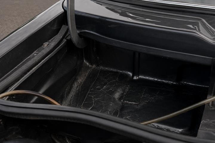 Grå VW Golf I fra 1983