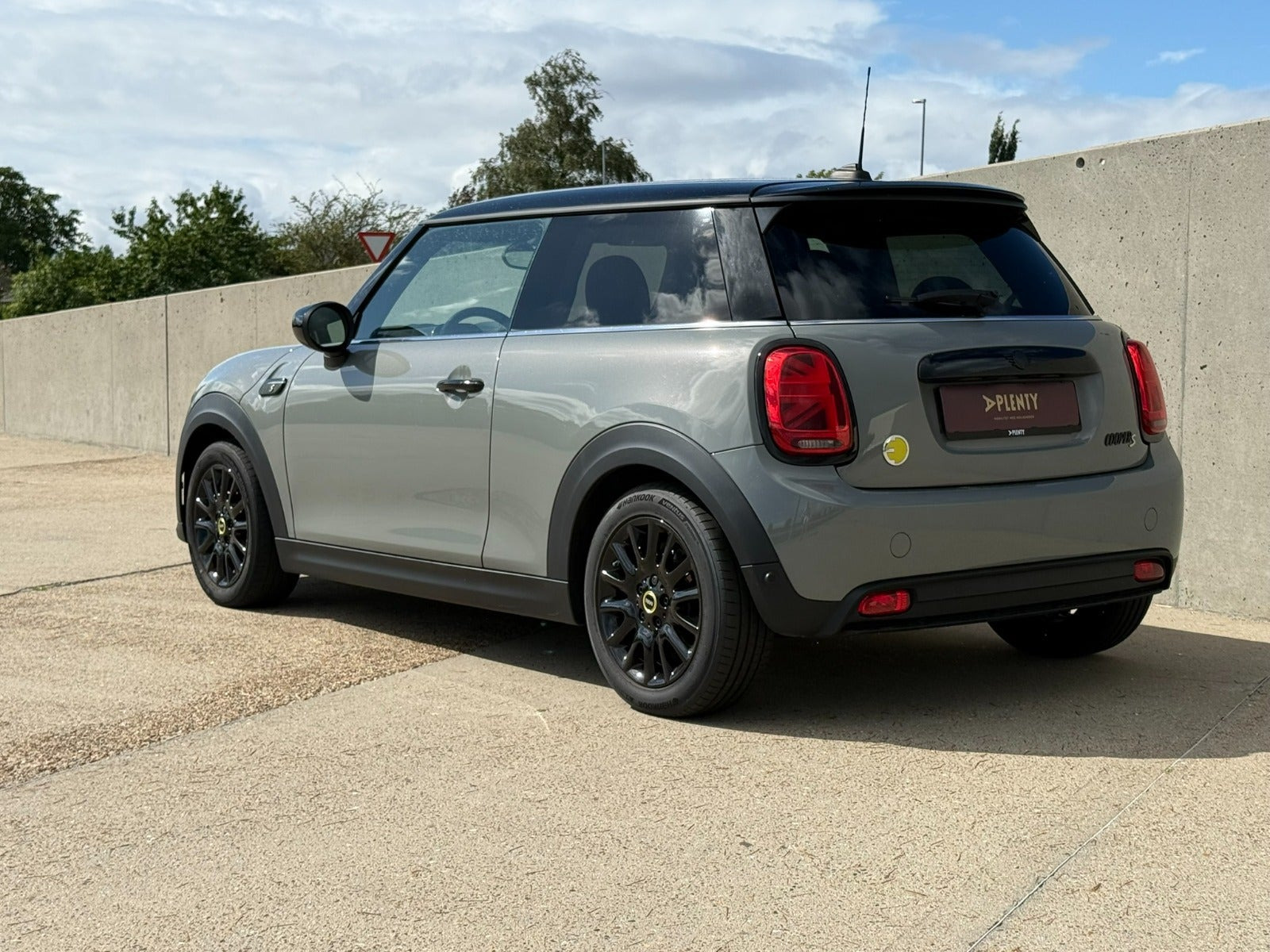 Grå Mini Cooper SE fra 2022
