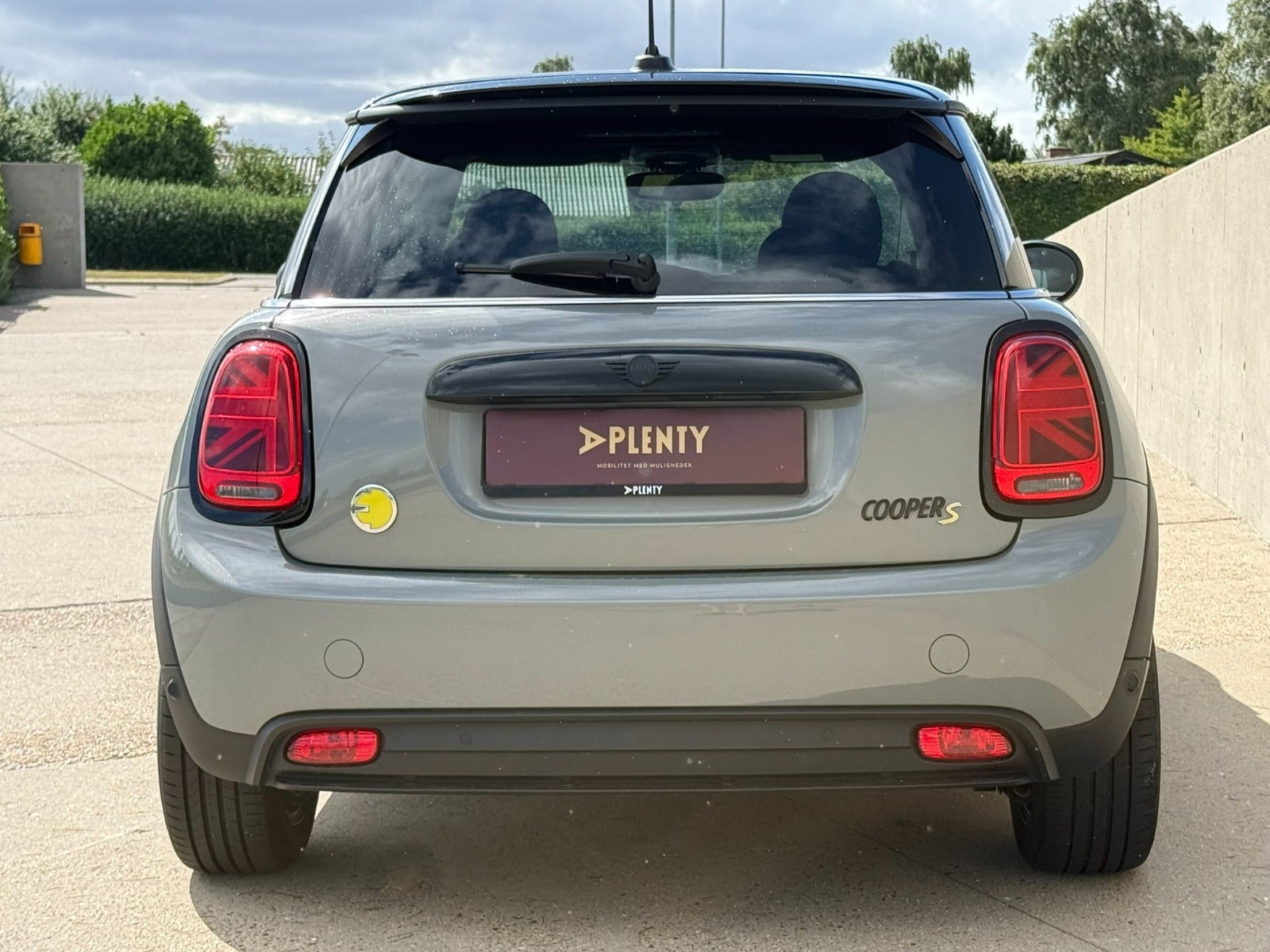 Grå Mini Cooper SE fra 2022