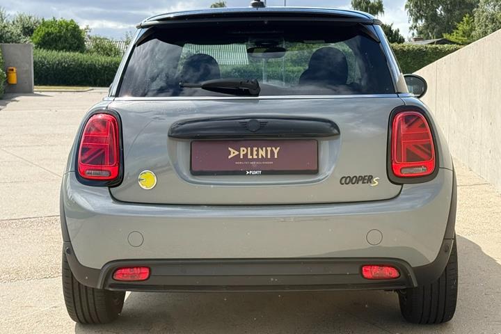 Grå Mini Cooper SE fra 2022