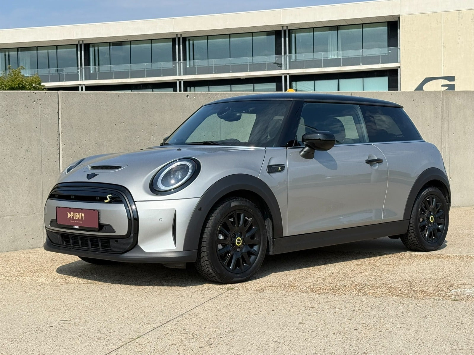 Mini Cooper SE Classic