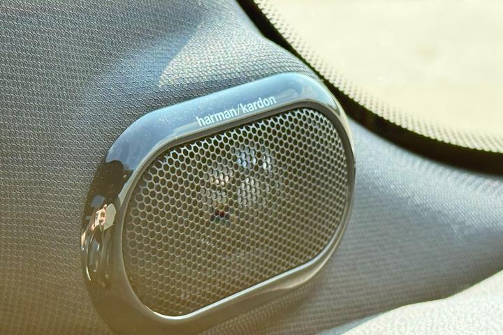 Sølv Mini Cooper SE fra 2023