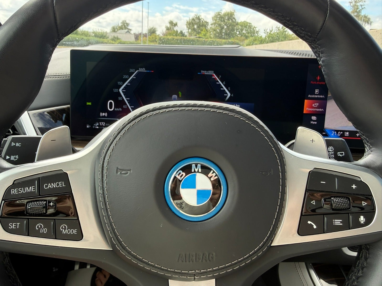 Grå BMW X5 fra 2024