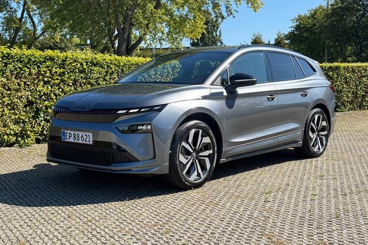 Grå Skoda Enyaq fra 2026