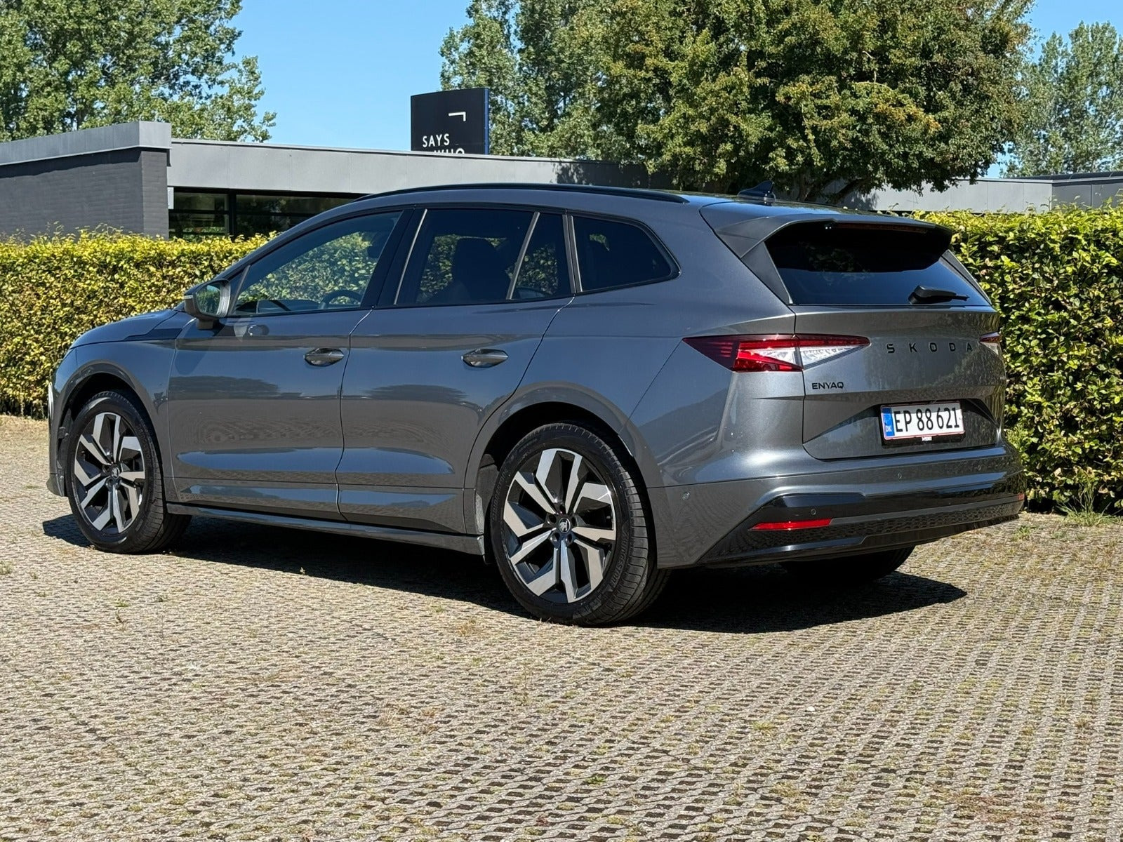Grå Skoda Enyaq fra 2026