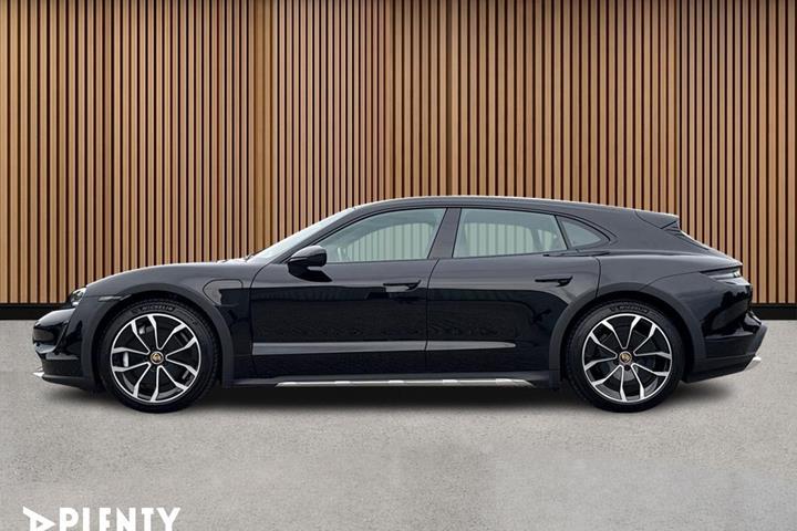Sort Porsche Taycan 4 fra 2022