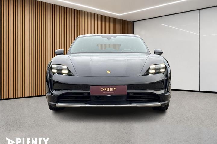 Sort Porsche Taycan 4 fra 2022