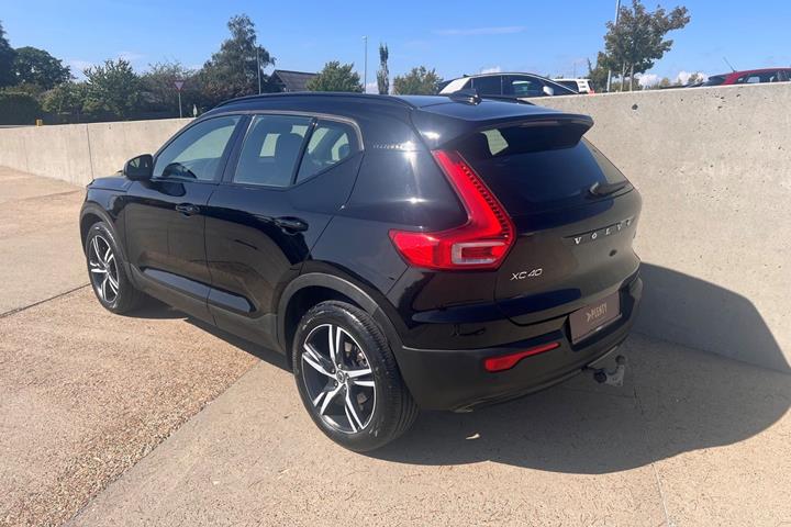 Sort Volvo XC40 fra 2021