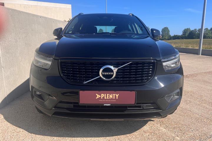 Sort Volvo XC40 fra 2021