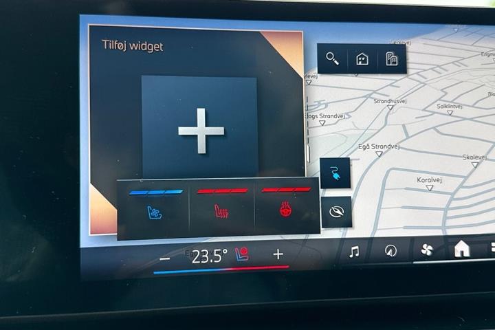 Grå BMW i5 fra 2024