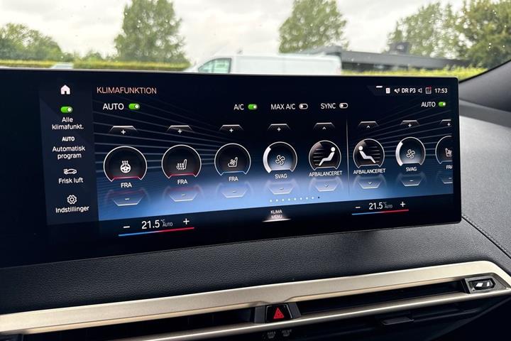Orange BMW iX fra 2023