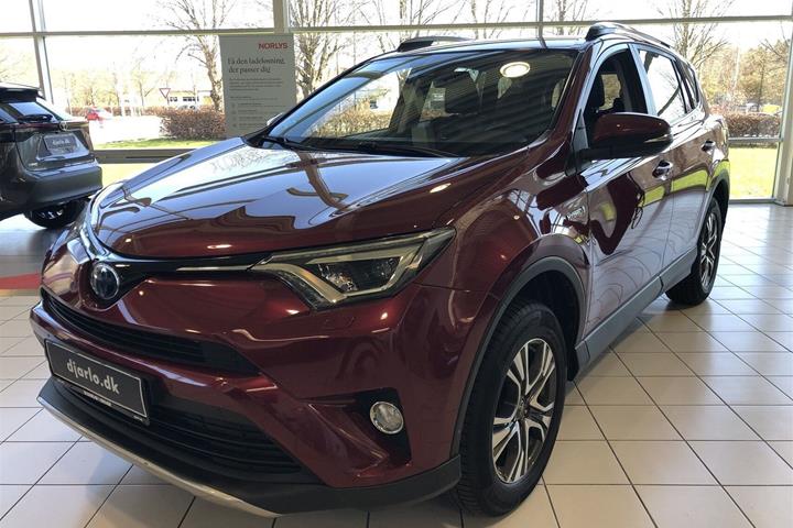 Rød Toyota RAV4 fra 2018