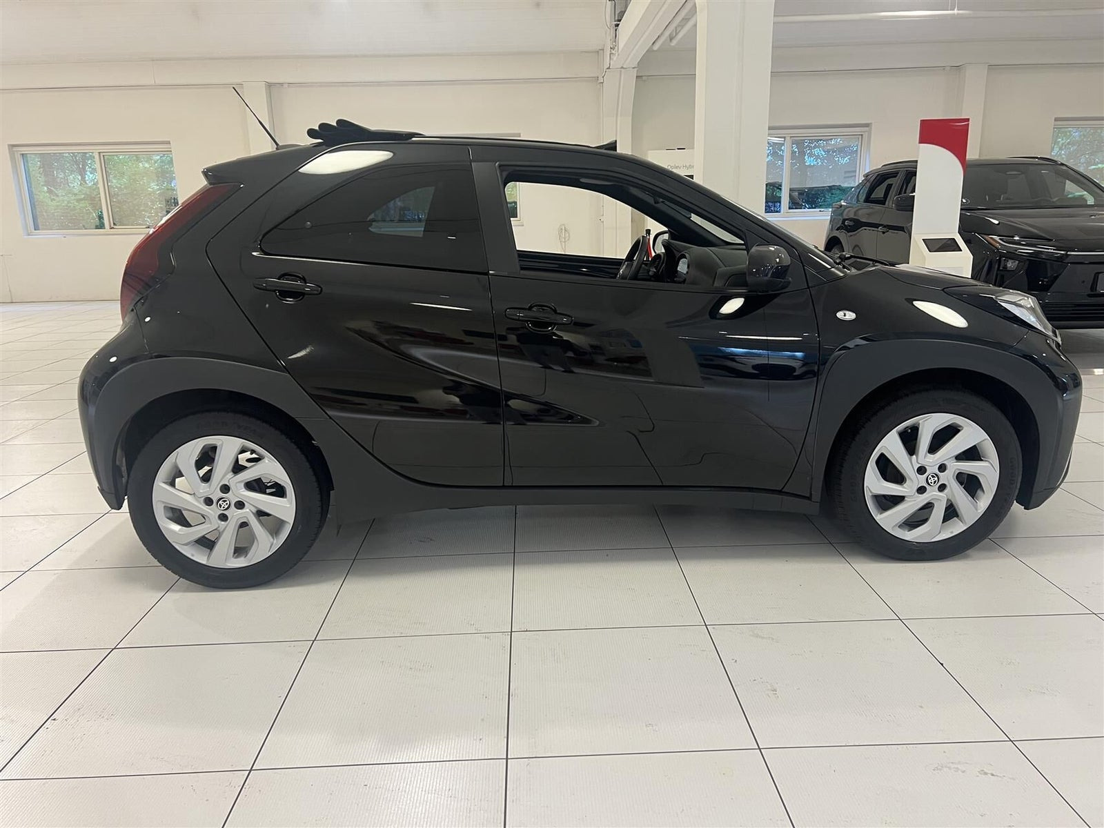 Sort Toyota Aygo X fra 2022