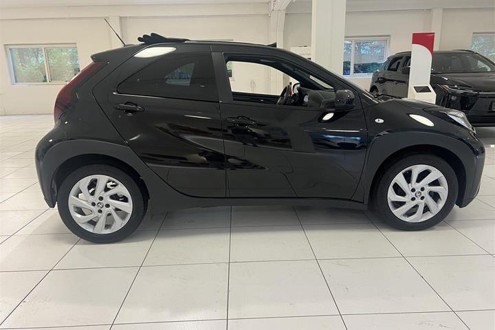 Sort Toyota Aygo X fra 2022