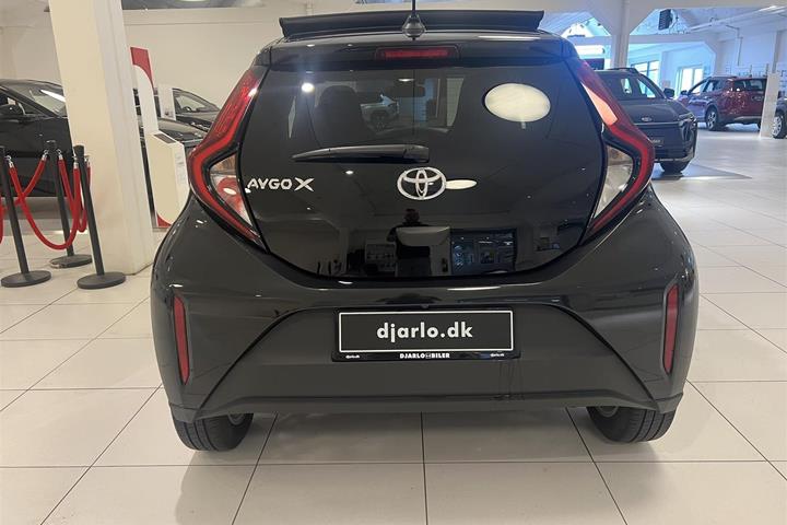 Sort Toyota Aygo X fra 2022