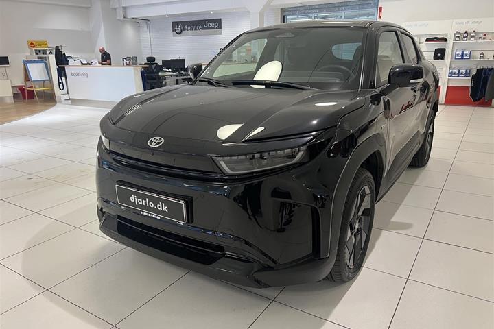 Sort Toyota Urban Cruiser fra 2025
