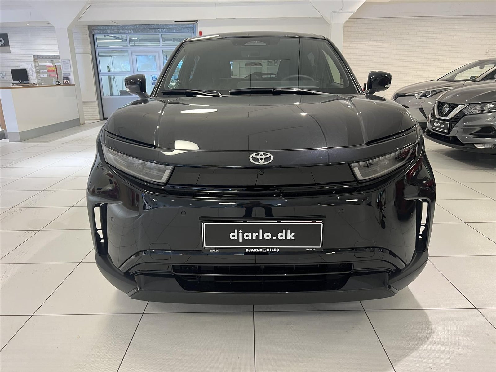 Sort Toyota Urban Cruiser fra 2025