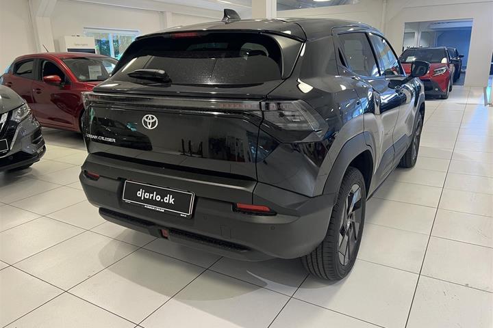 Sort Toyota Urban Cruiser fra 2025