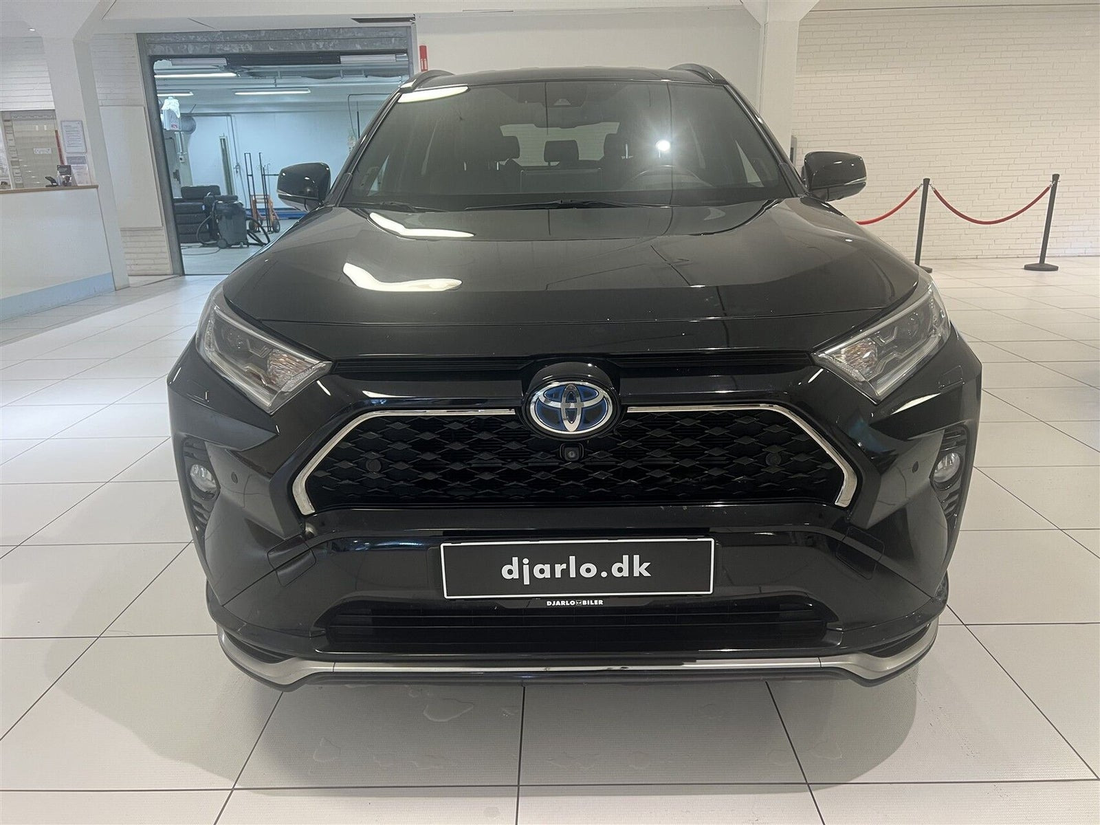 Sort Toyota RAV4 fra 2021