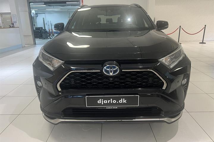 Sort Toyota RAV4 fra 2021
