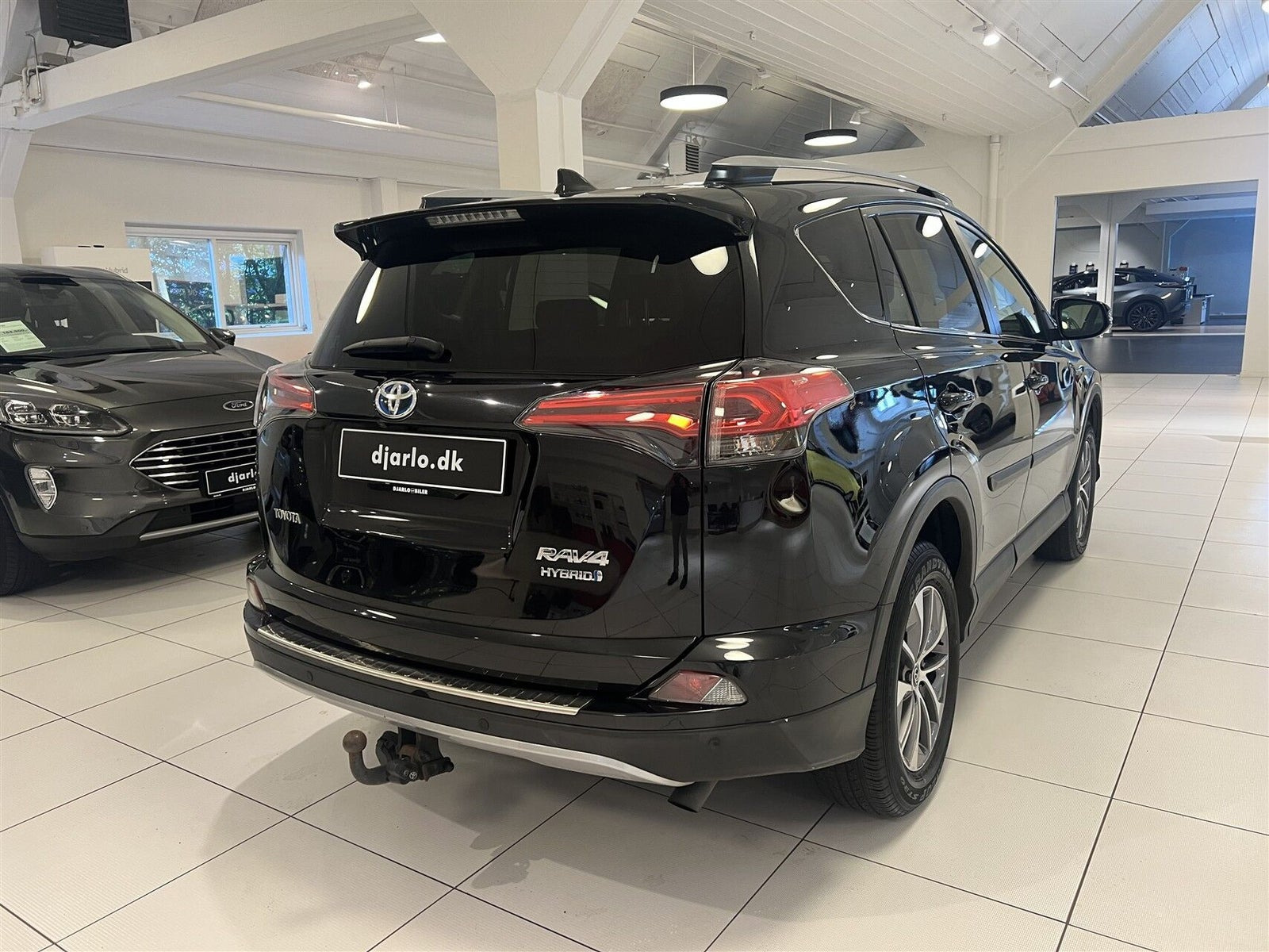 Sort Toyota RAV4 fra 2018