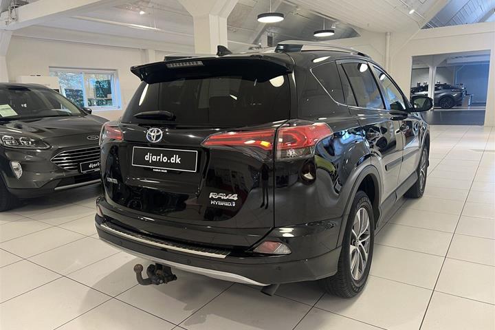 Sort Toyota RAV4 fra 2018