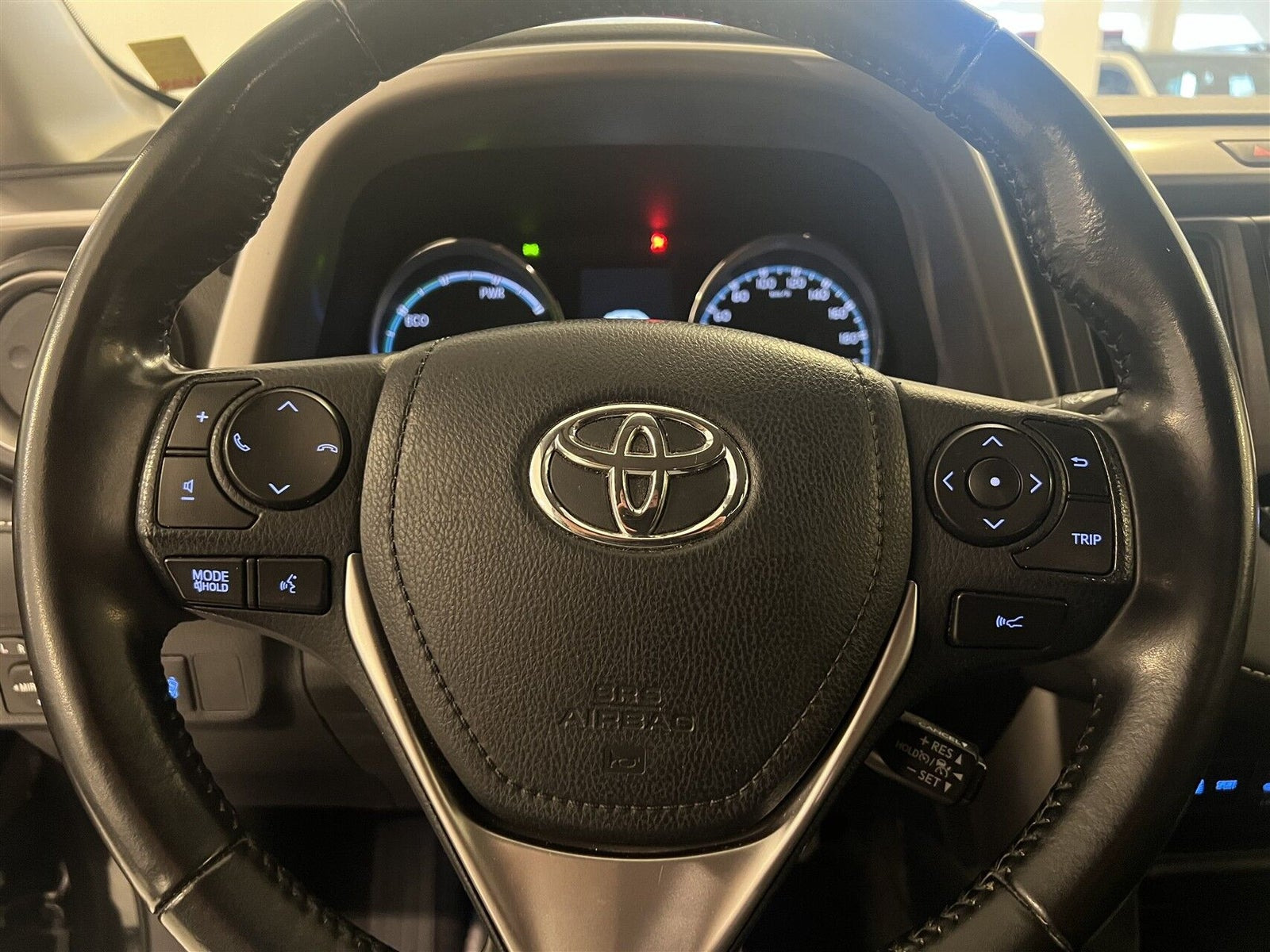Sort Toyota RAV4 fra 2018