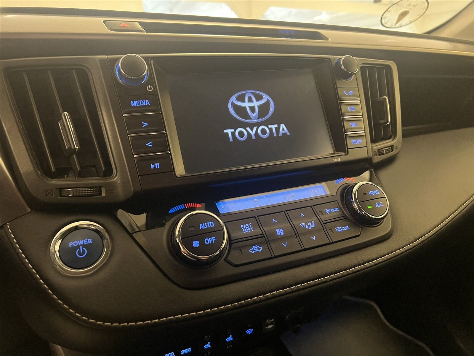 Sort Toyota RAV4 fra 2018