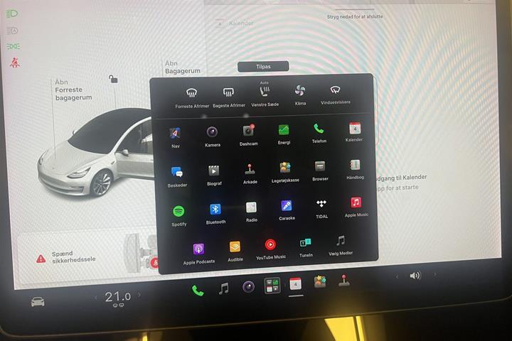 Hvid Tesla Model 3 fra 2020