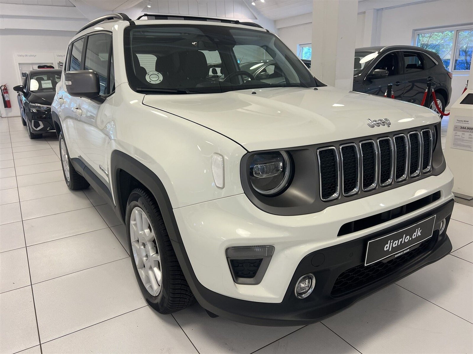 Hvid Jeep Renegade fra 2019