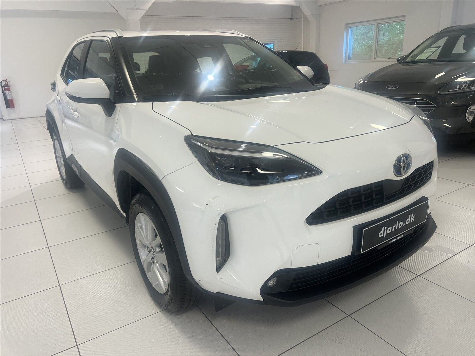 Hvid Toyota Yaris Cross fra 2022