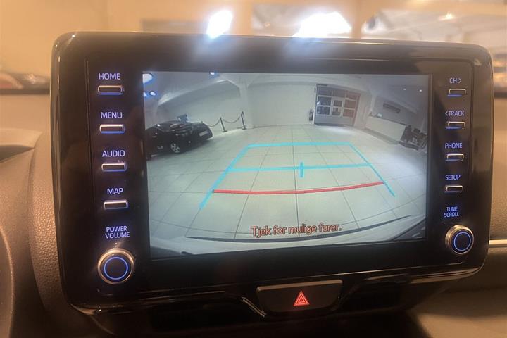 Hvid Toyota Yaris Cross fra 2022