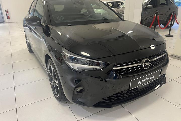 Sort Opel Corsa fra 2023