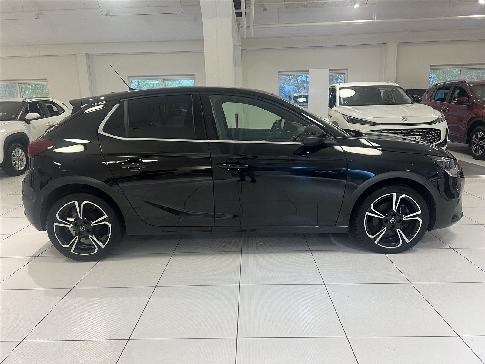 Sort Opel Corsa fra 2023