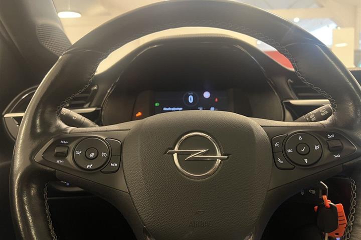 Sort Opel Corsa fra 2023