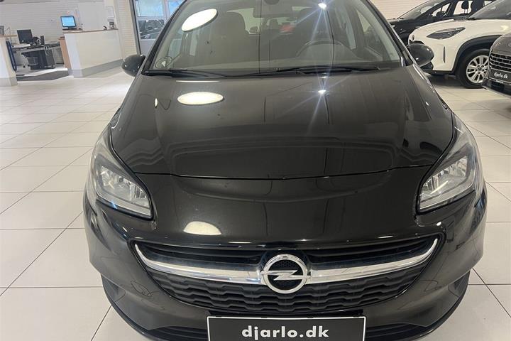 Sort Opel Corsa fra 2018