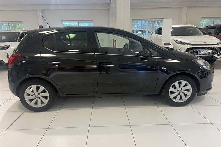 Sort Opel Corsa fra 2018