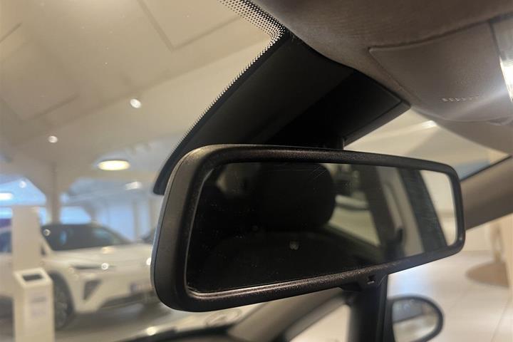 Sort Opel Corsa fra 2018