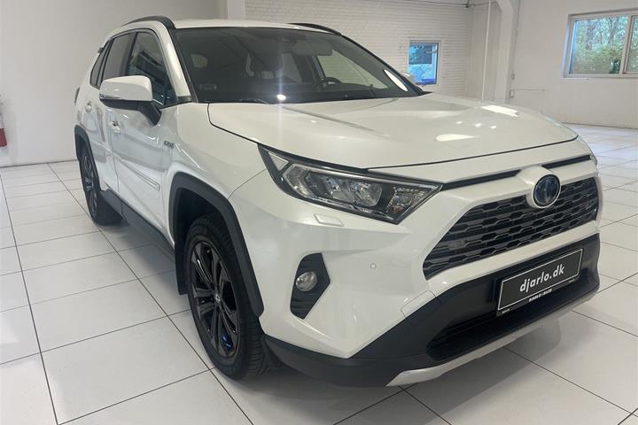 Hvid Toyota RAV4 fra 2019