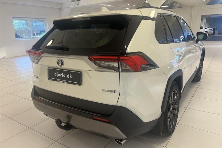 Hvid Toyota RAV4 fra 2019