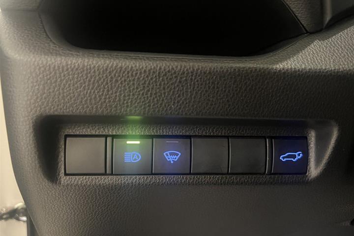 Hvid Toyota RAV4 fra 2019
