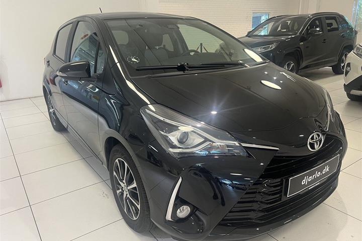 Sort Toyota Yaris fra 2019