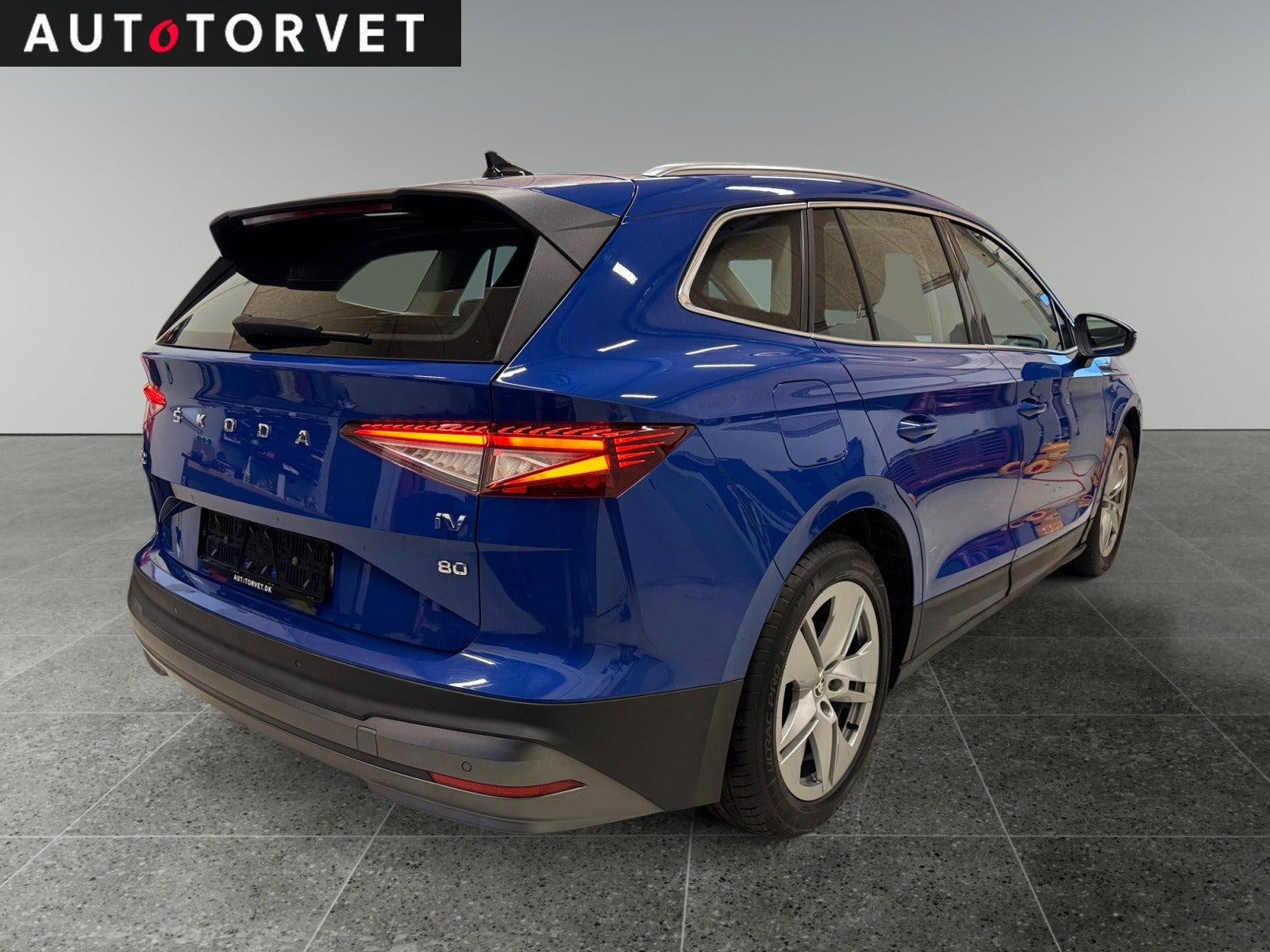 Blå Skoda Enyaq fra 2021
